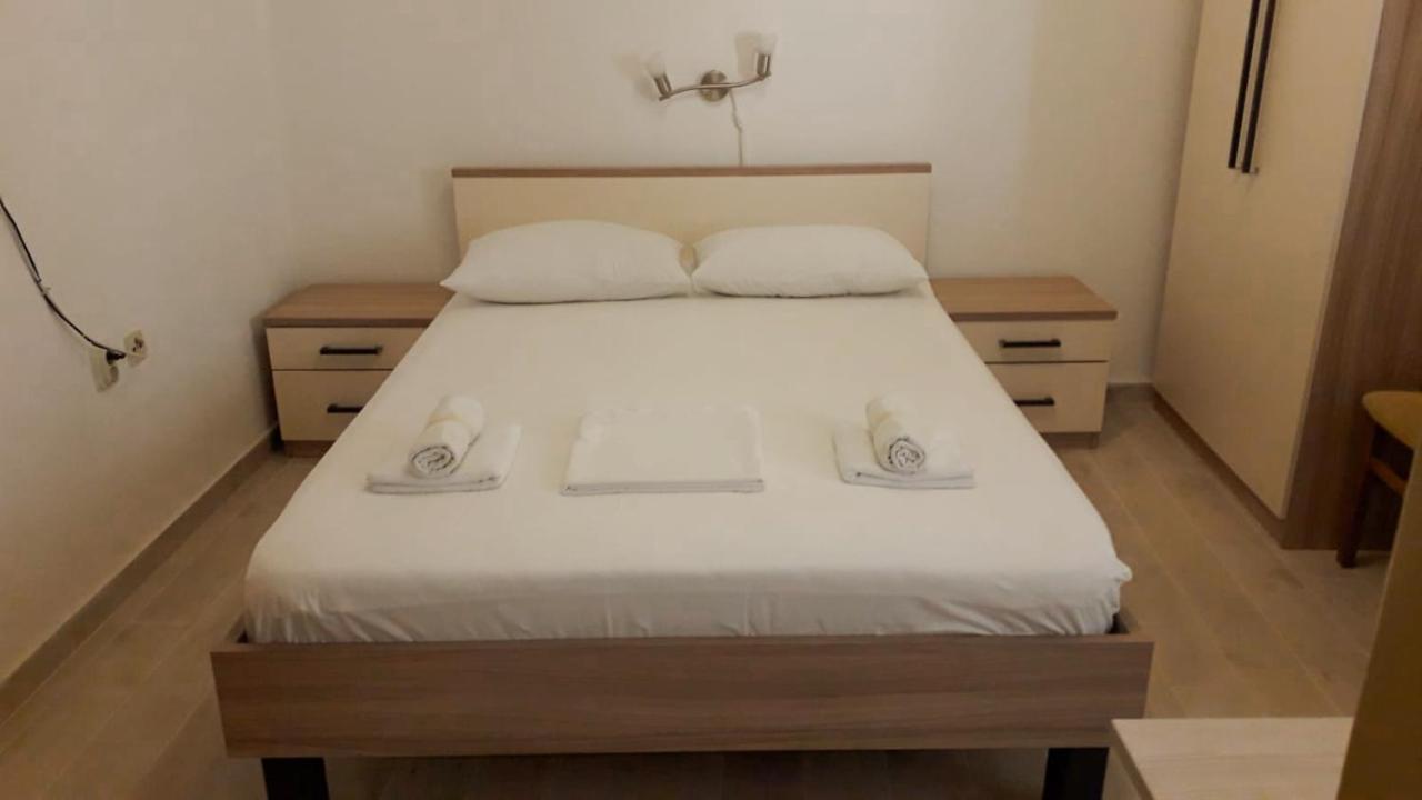 Apartments Dragica มิลนา ภายนอก รูปภาพ