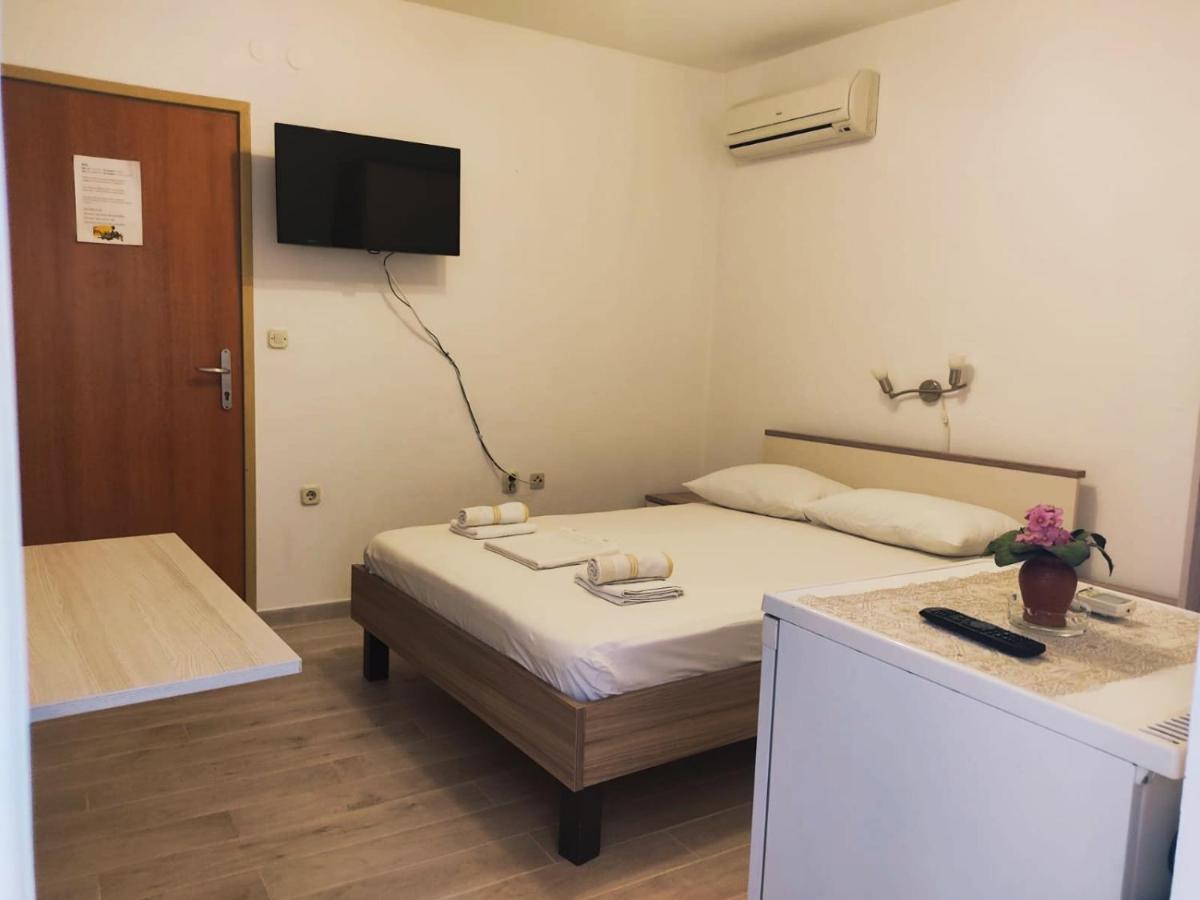 Apartments Dragica มิลนา ภายนอก รูปภาพ