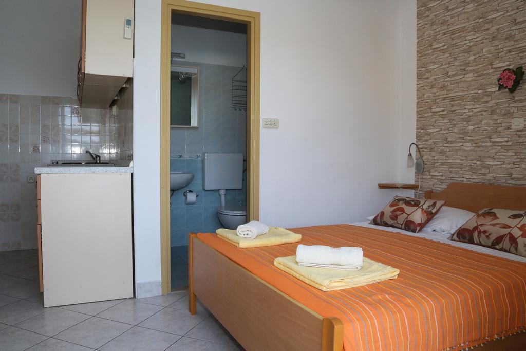 Apartments Dragica มิลนา ภายนอก รูปภาพ