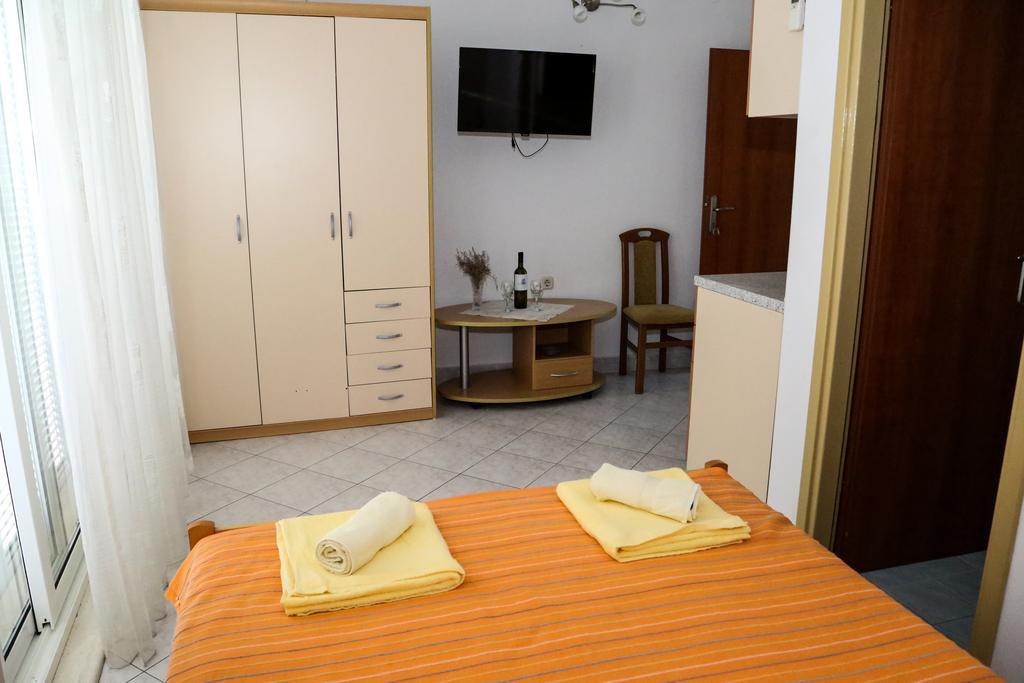 Apartments Dragica มิลนา ภายนอก รูปภาพ