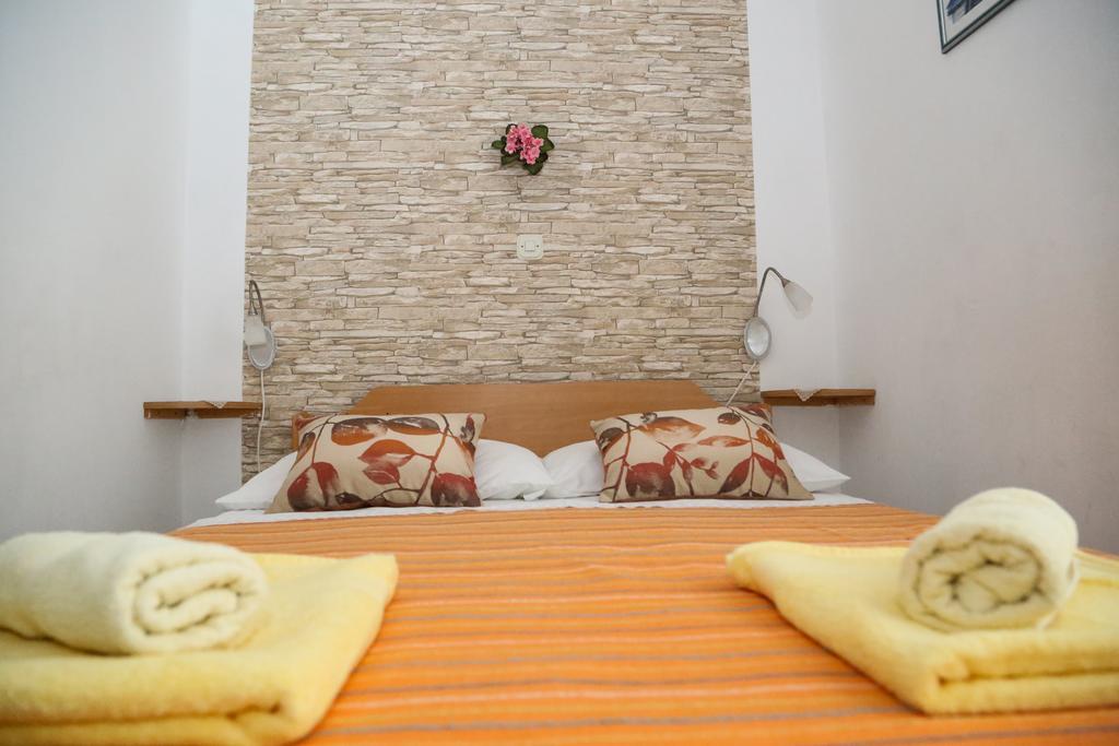 Apartments Dragica มิลนา ภายนอก รูปภาพ