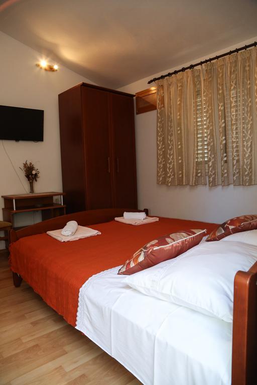 Apartments Dragica มิลนา ภายนอก รูปภาพ