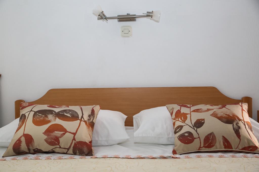 Apartments Dragica มิลนา ภายนอก รูปภาพ