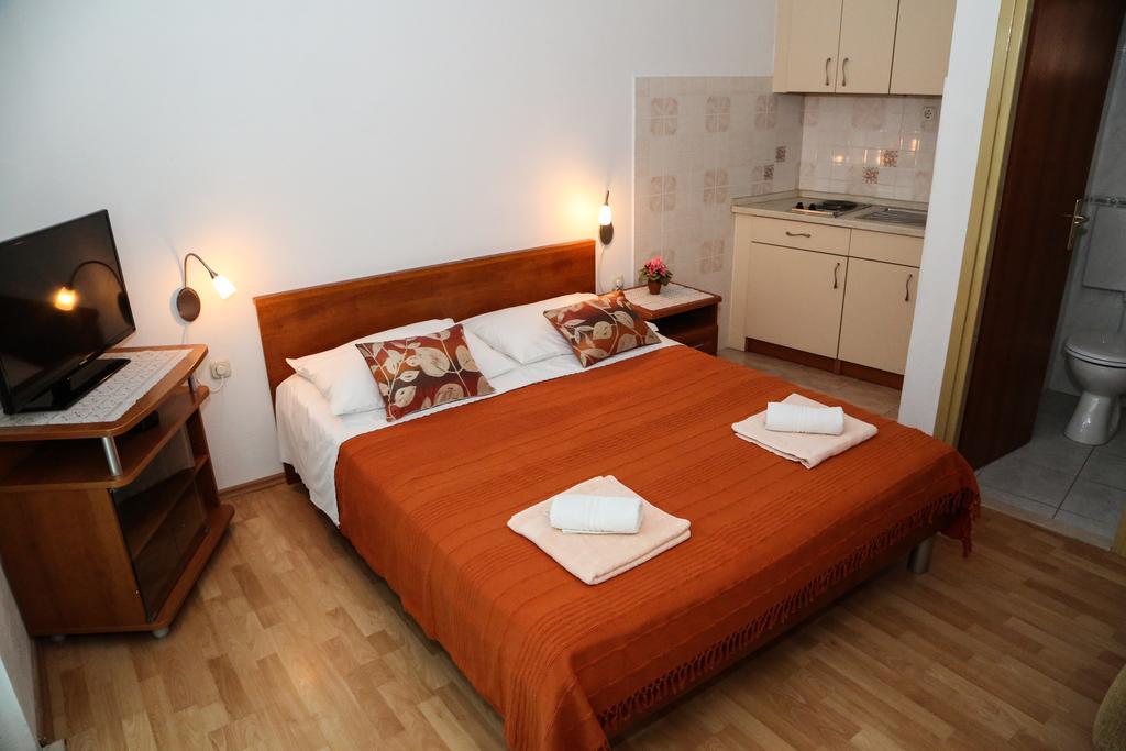 Apartments Dragica มิลนา ภายนอก รูปภาพ