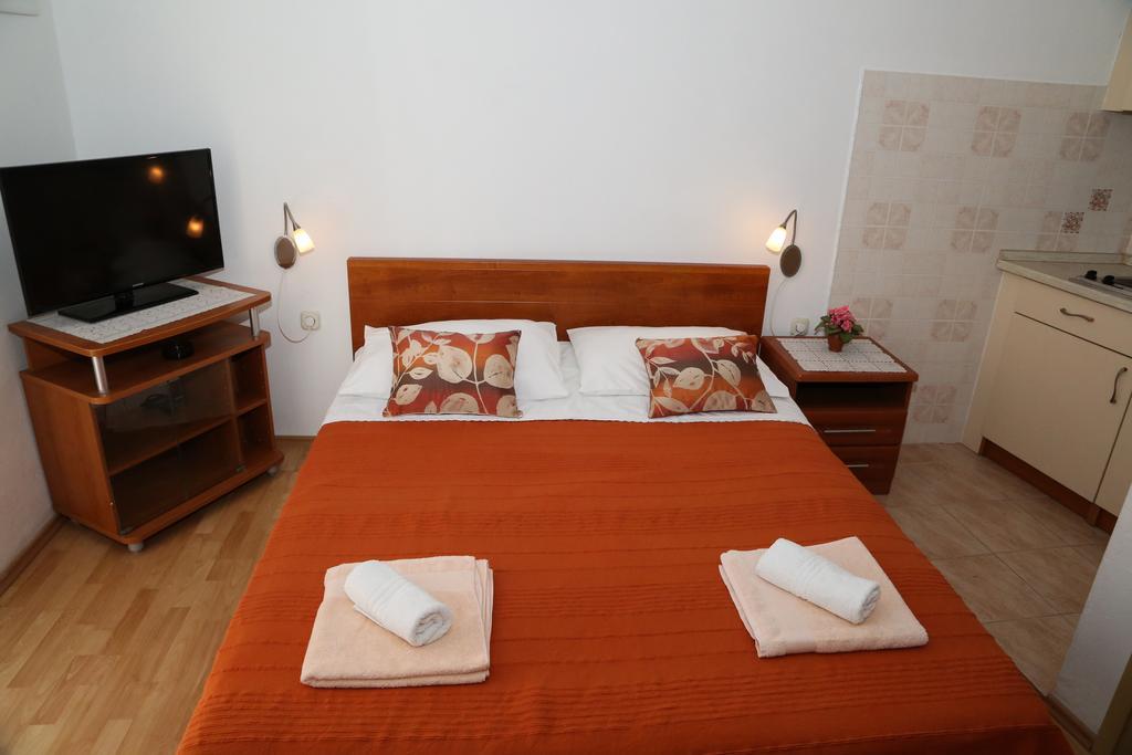 Apartments Dragica มิลนา ภายนอก รูปภาพ