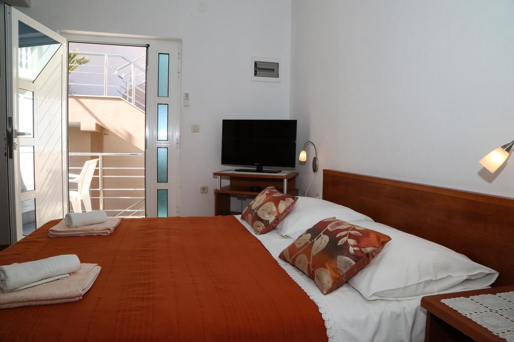 Apartments Dragica มิลนา ภายนอก รูปภาพ