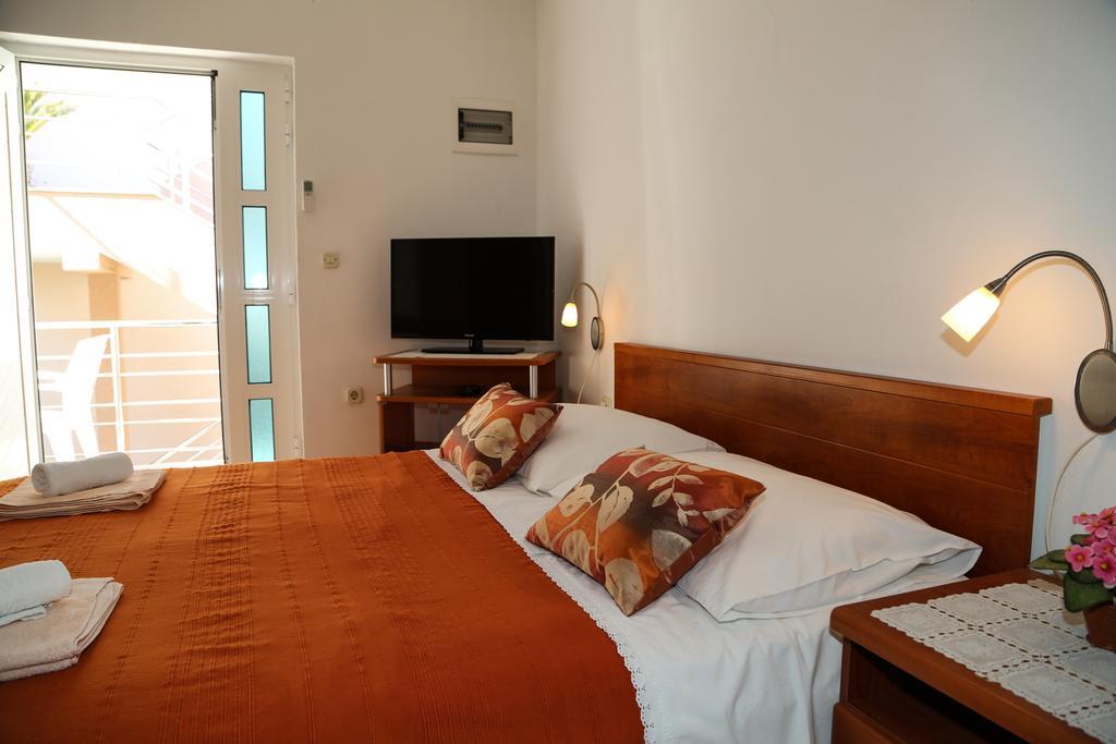 Apartments Dragica มิลนา ภายนอก รูปภาพ